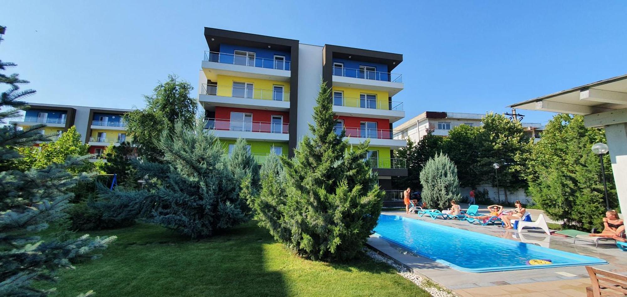 Airport Residence 3 Отопени Екстериор снимка