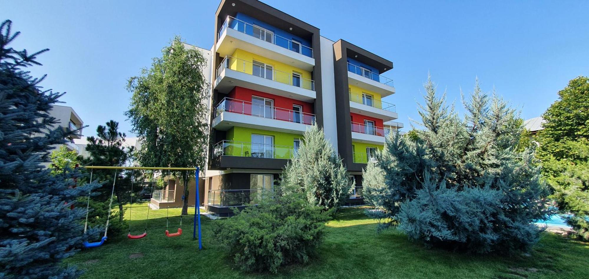 Airport Residence 3 Отопени Екстериор снимка